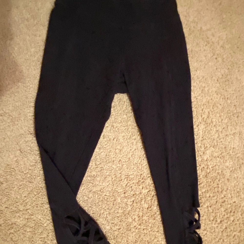 Black Cropped Leggings